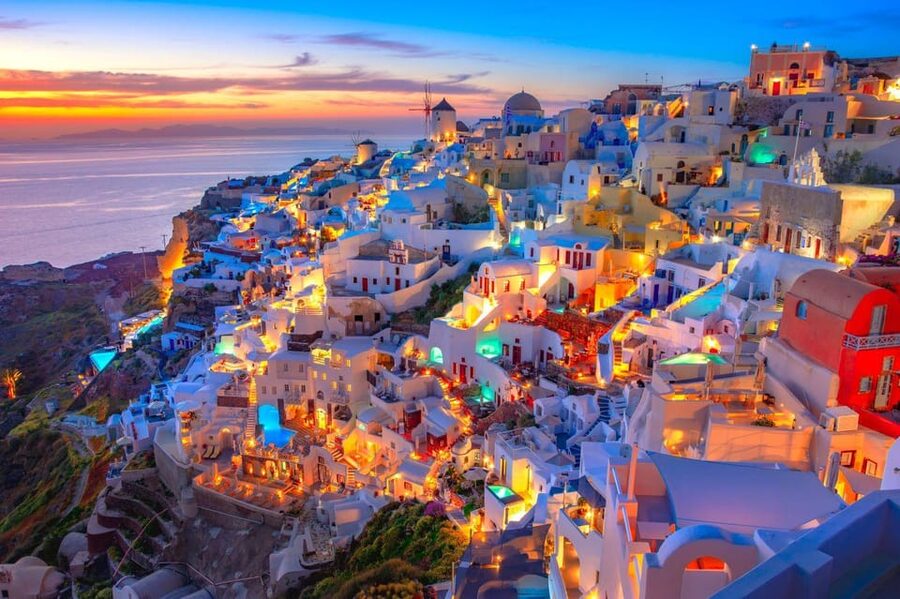 Santorini Island Tour for Cruise Travelers - Small Group - Oia: Your Main Caldera Photo Stop Plus Free Time