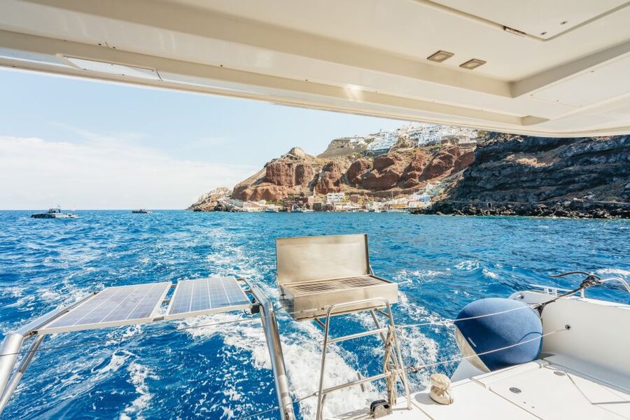 Santorini: Luxury Catamaran Day Trip with Meal and Open Bar - Weather and Itinerary Changes, and What That Means for Your Day