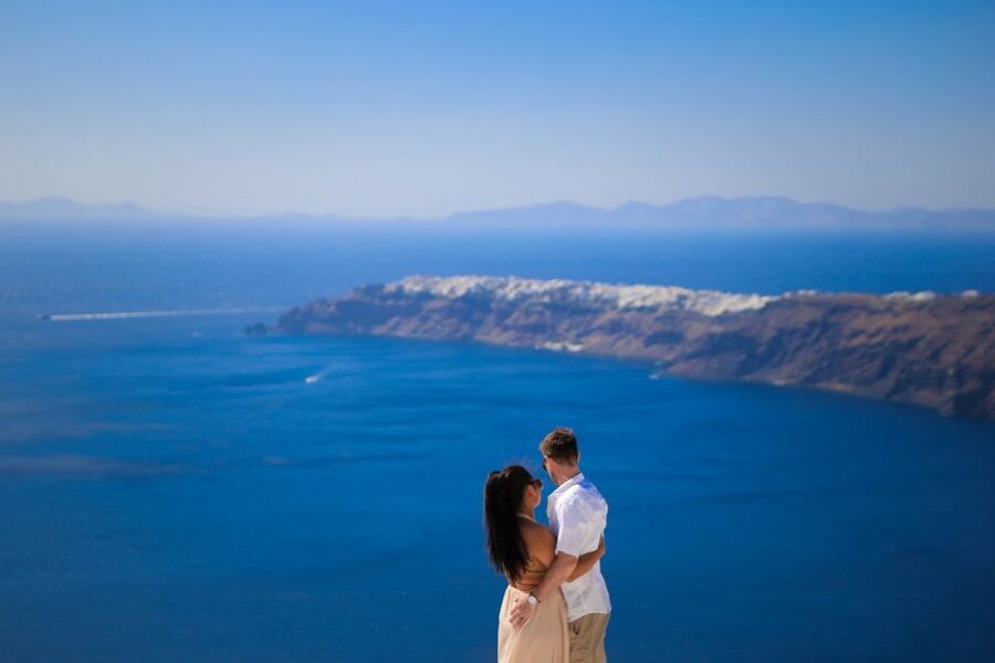 Santorini: Photo Shoot with a Private Vacation Photographer - Logistics that matter in real life, no transportation included