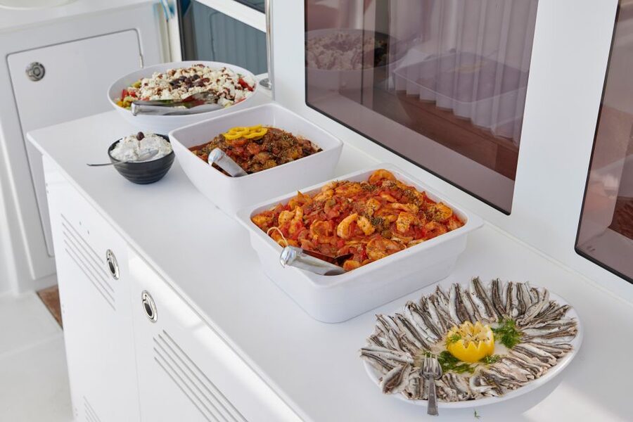 Santorini: Platinum Catamaran Cruise w/ BBQ Meal & Open Bar - Why this Platinum catamaran day feels more like a private trip