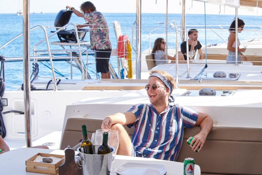 Santorini: Platinum Catamaran Cruise w/ BBQ Meal & Open Bar - Food and open bar: the value is in the consistency, not the gimmicks
