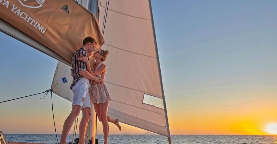Santorini: Platinum Catamaran Cruise w/ BBQ Meal & Open Bar - Getting from your hotel to Vlychada without losing the day
