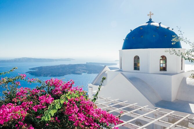 Santorini Private Sightseeing Guided Tour - Stop 4: Oia (1 hour 30 minutes) for blue domes, marbles, and real time to wander