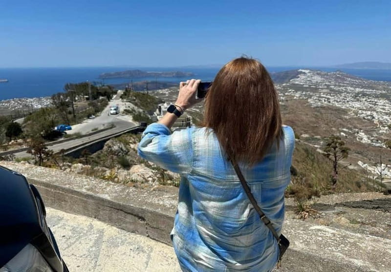 Santorini: Private Sightseeing Tour - Transportation, comfort, and how the guide style affects your day