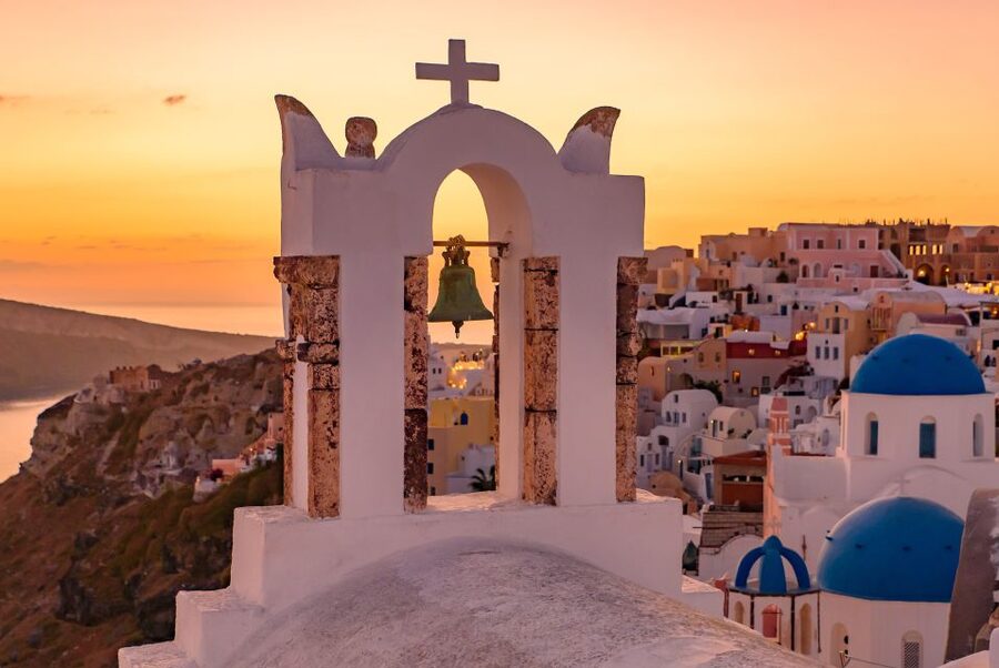 Santorini: Romantic Sunset Caldera Cruise with Dinner - Caldera Sailing: How the Captain Sets You Up for the Volcano Views