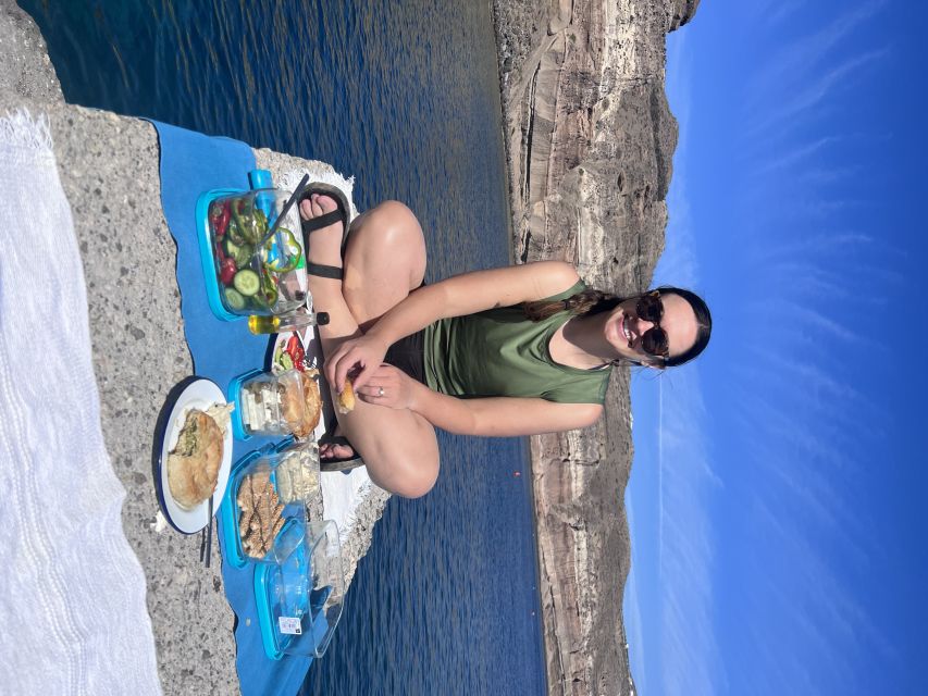 Santorini: Sea Caves Kayak Trip with Snorkeling and Picnic - Small group, English-speaking guidance, and the value of not being rushed