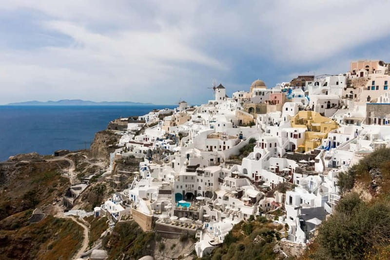 Santorini: Small Group Sightseeing Tour with a Local Guide - Why Oia, Firostefani and Megalochori work best as a half-day circuit