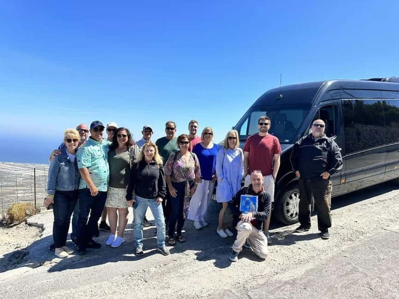 Santorini: Small Group Sightseeing Tour with a Local Guide - Oia in 70 minutes, how to pace the famous viewpoints without losing your mind