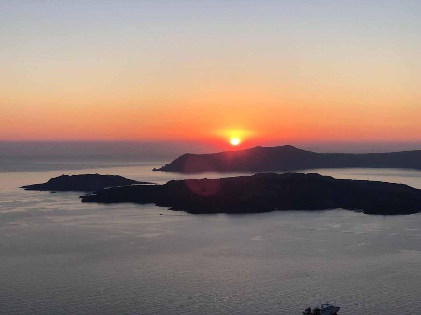 Santorini: Small-Group Sunset Wine Tour with Santo Winery - Guide energy: the real VIP factor on a small group tour