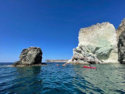 South Sea Kayaking Tour with Sea Caves and Picnic