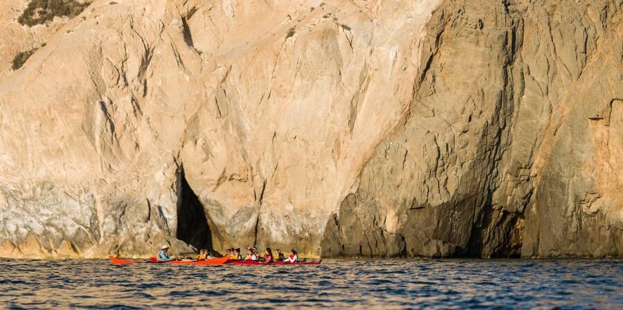 Santorini: Sunset Sea Kayak with Light Dinner - Pickup, timing, and how to plan your day in Santorini
