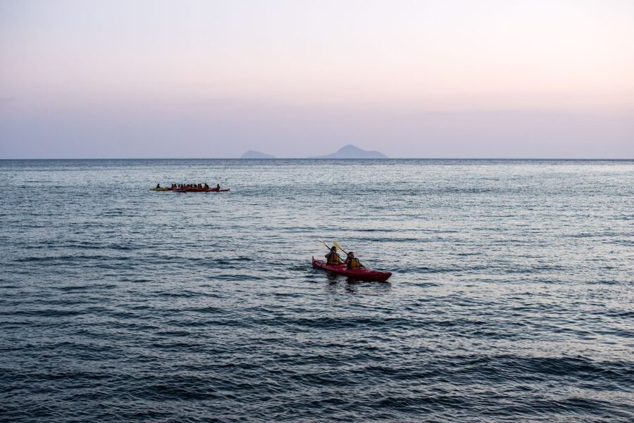 Santorini: Sunset Sea Kayak with Light Dinner - The paddle route: White Beach, Red Beach, and the volcanic colors in between