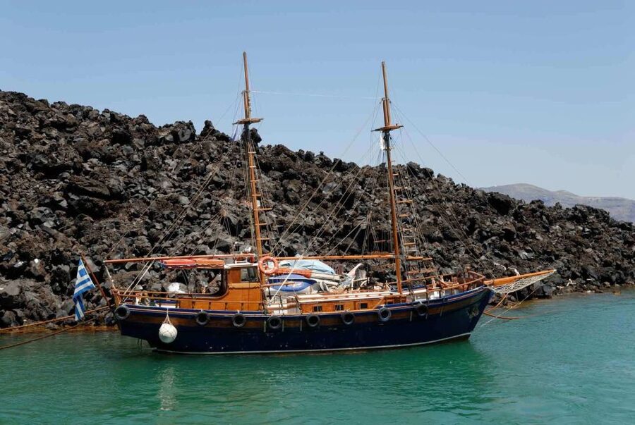 Santorini: Thirassia Islands and Volcano Guided Cruise - Palea Kameni Hot Springs Swim: Sulphur Water, Timing, and Safety