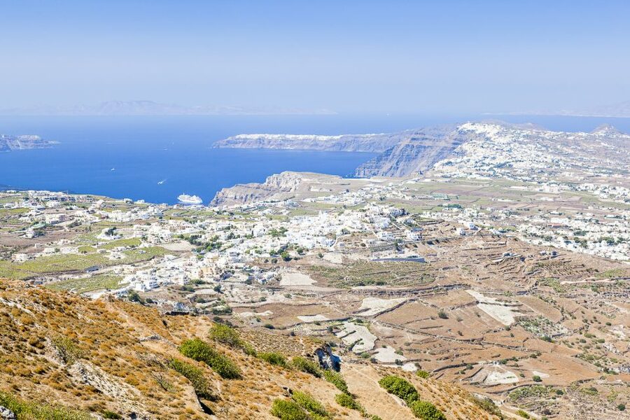 Santorini: Top Sights Day Trip, Wine Tasting, & Oia Sunset - Wine tasting in Santorini, 3 wines and the reason grapes grow this way