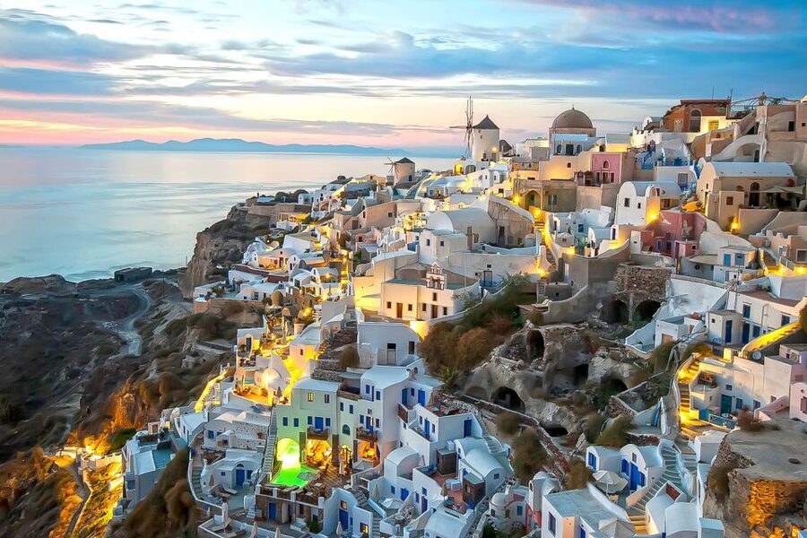 Santorini: Traditional Sightseeing Bus Tour with Oia Sunset - Profitis Ilias, the island’s highest views, and the height factor