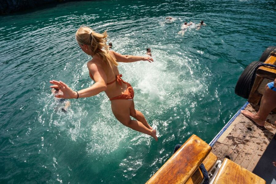 Santorini: Volcanic Islands Cruise with Hot Springs Visit - Why This Boat Day Feels Like Santorini In Real Life