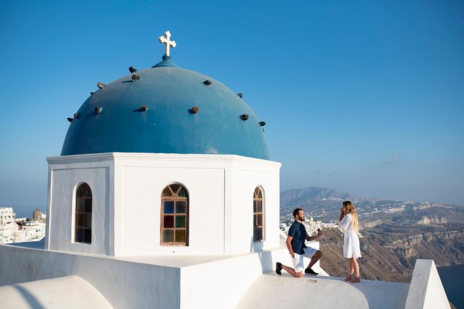 Santorini Walking Tour with a Personal Photographer - Stop-by-Stop: What to Expect in Oia and Imerovigli