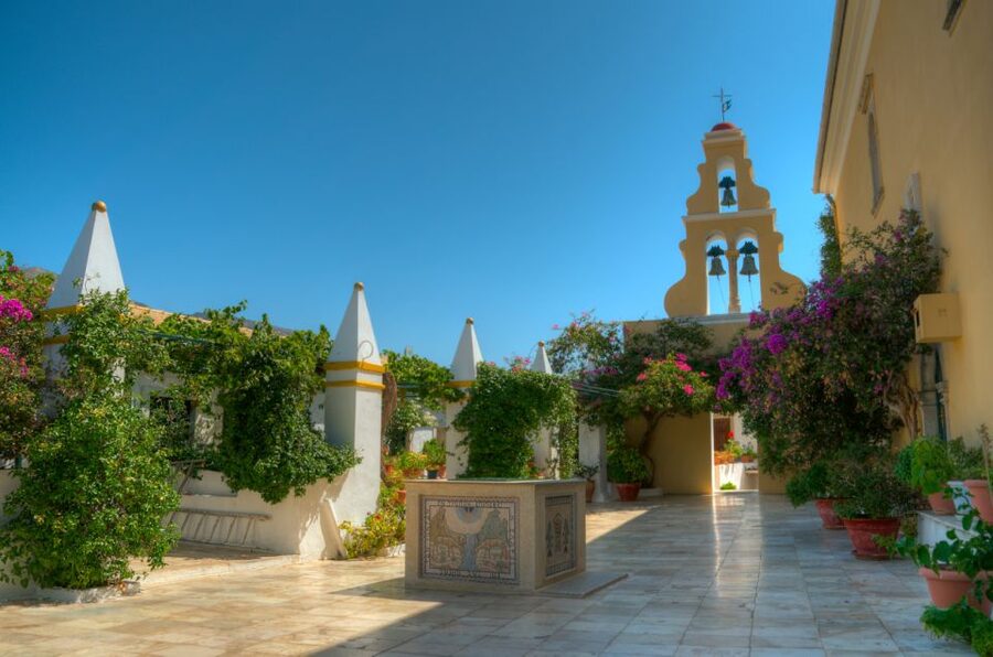 Saranda: Corfu Town and Palaiokastritsa Day Trip with Cruise - Corfu Town With a Guide: Liston, Saint Spiridon, and the Royal Palace Museum