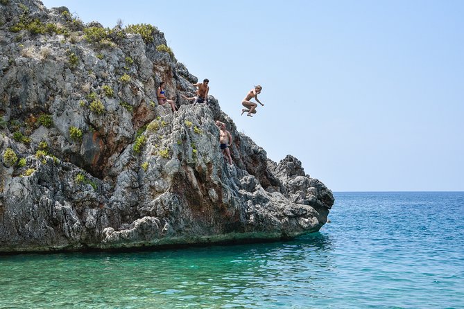 Sea Kayak in Kardamili - Gear and training: the part that keeps this fun