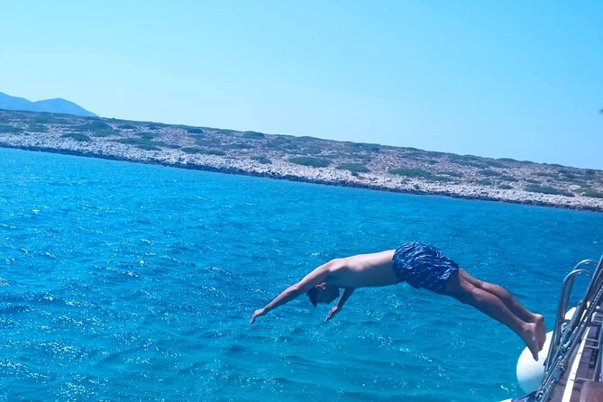 SEMIPRIVATE GALATEA tour Antiparos-Blulagoon-Despotiko-FREE DRINK - Blue Lagoon near Panteronisi: the natural swimming pool effect