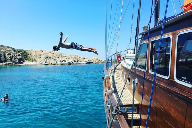 Shared Mykonos Sail Cruise to Delos and Rhenia Islands - Food, drinks, and the real meaning of what is included