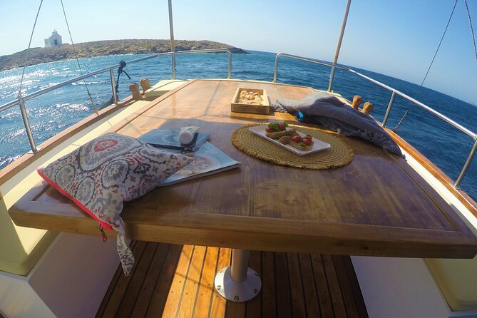Small Group Kaiki Cruise & Greek Gastronomy Experience - Getting to Alyki Marina from Paros: pickup times that matter
