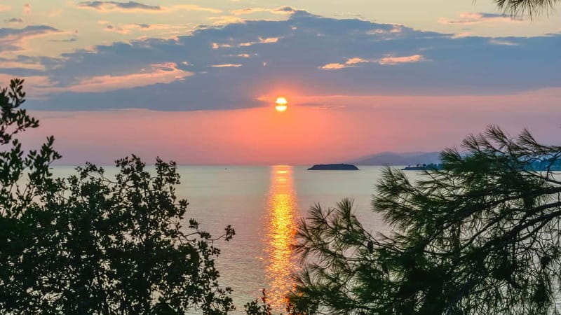 Thessaloniki: Halkidiki/Sithonia Swim, Sunset & Olive Tour - The sunset finale over the Aegean Sea, plus photo tips that help
