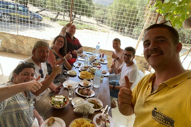 Trypiti beach and gorge Jeep Safari - Stop 4: Trypiti gorge descent and photo time that actually matters
