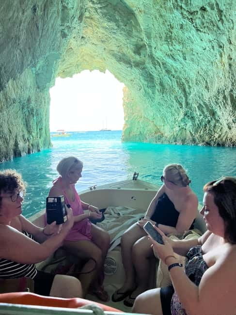 Zakynthos: Laganas Bay, Myzithres & Turtles Speedboat Tour - Keri Caves, the close-sailing highlight
