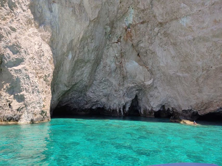 Zakynthos: Turtle Island and Caves Private Boat Trip - A 3-hour Zakynthos boat day with a nature-first route
