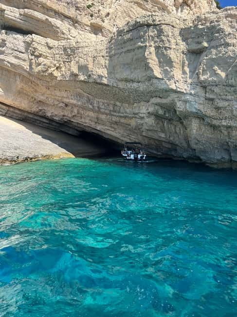 Zakynthos: Turtles, Marathonisi & Keri Caves Speedboat Tour - Getting to Agios Sostis, boarding the ZANTE MARE boat, then cruising out